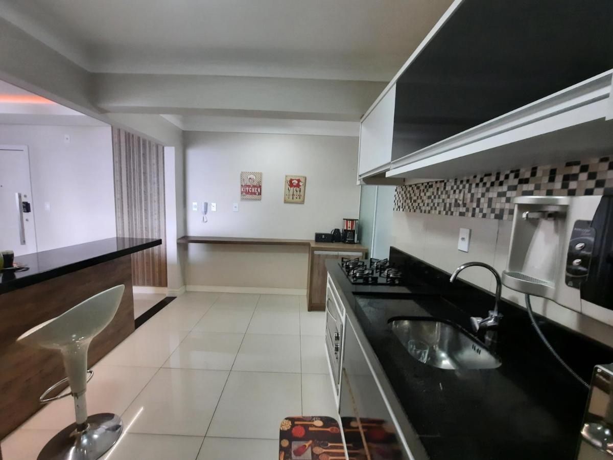 3 Suites Linda Vista Da Orla De Bc A 50M Da Praia - Somente Familiares Balneário Camboriú Zewnętrze zdjęcie