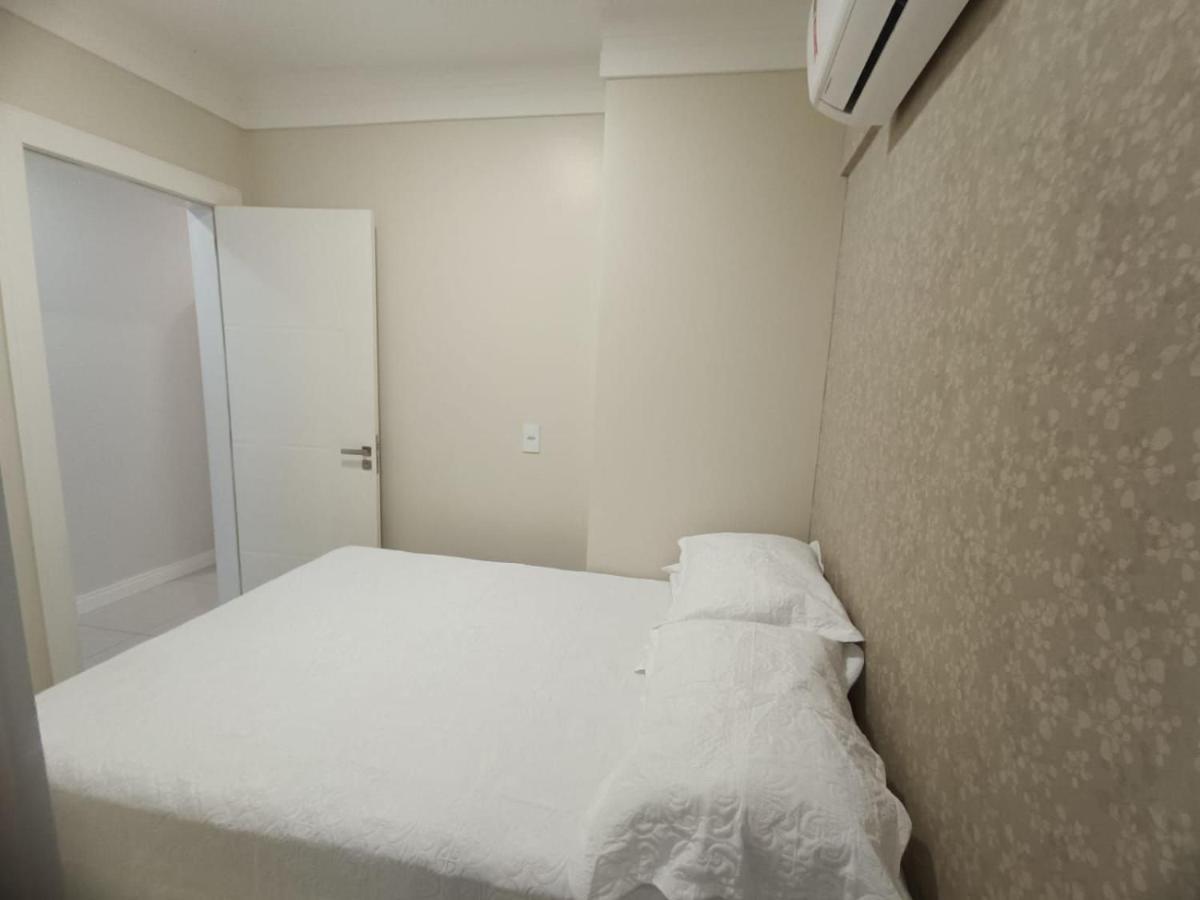 3 Suites Linda Vista Da Orla De Bc A 50M Da Praia - Somente Familiares Balneário Camboriú Zewnętrze zdjęcie