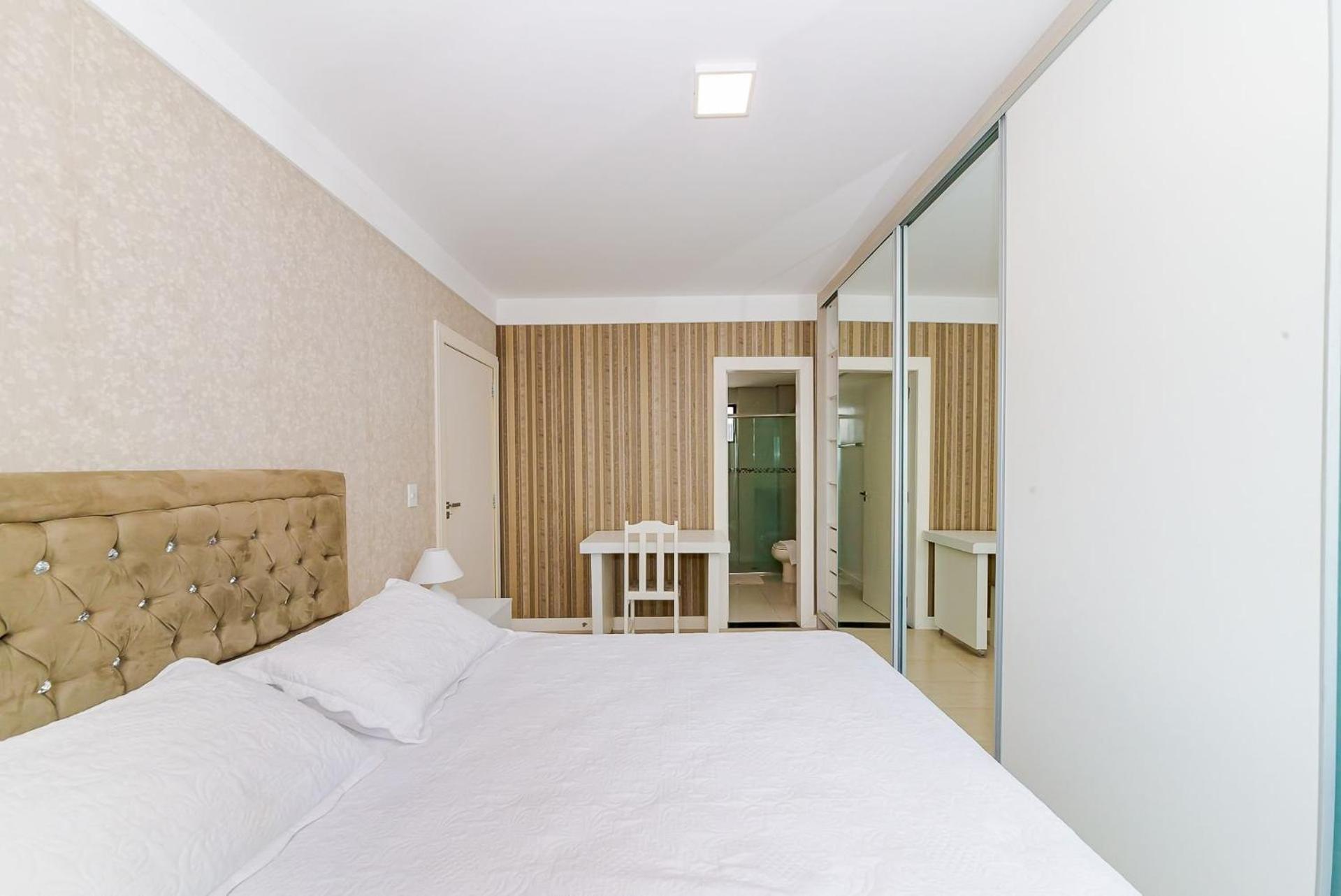 3 Suites Linda Vista Da Orla De Bc A 50M Da Praia - Somente Familiares Balneário Camboriú Zewnętrze zdjęcie