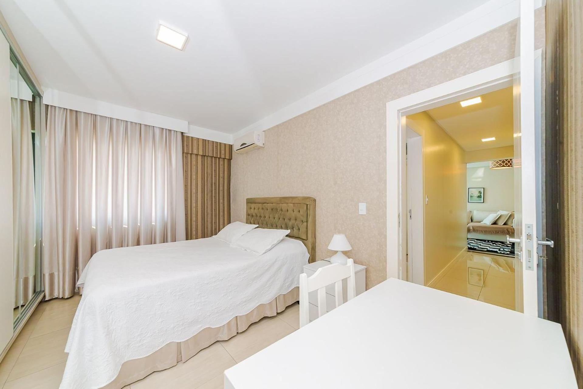 3 Suites Linda Vista Da Orla De Bc A 50M Da Praia - Somente Familiares Balneário Camboriú Zewnętrze zdjęcie