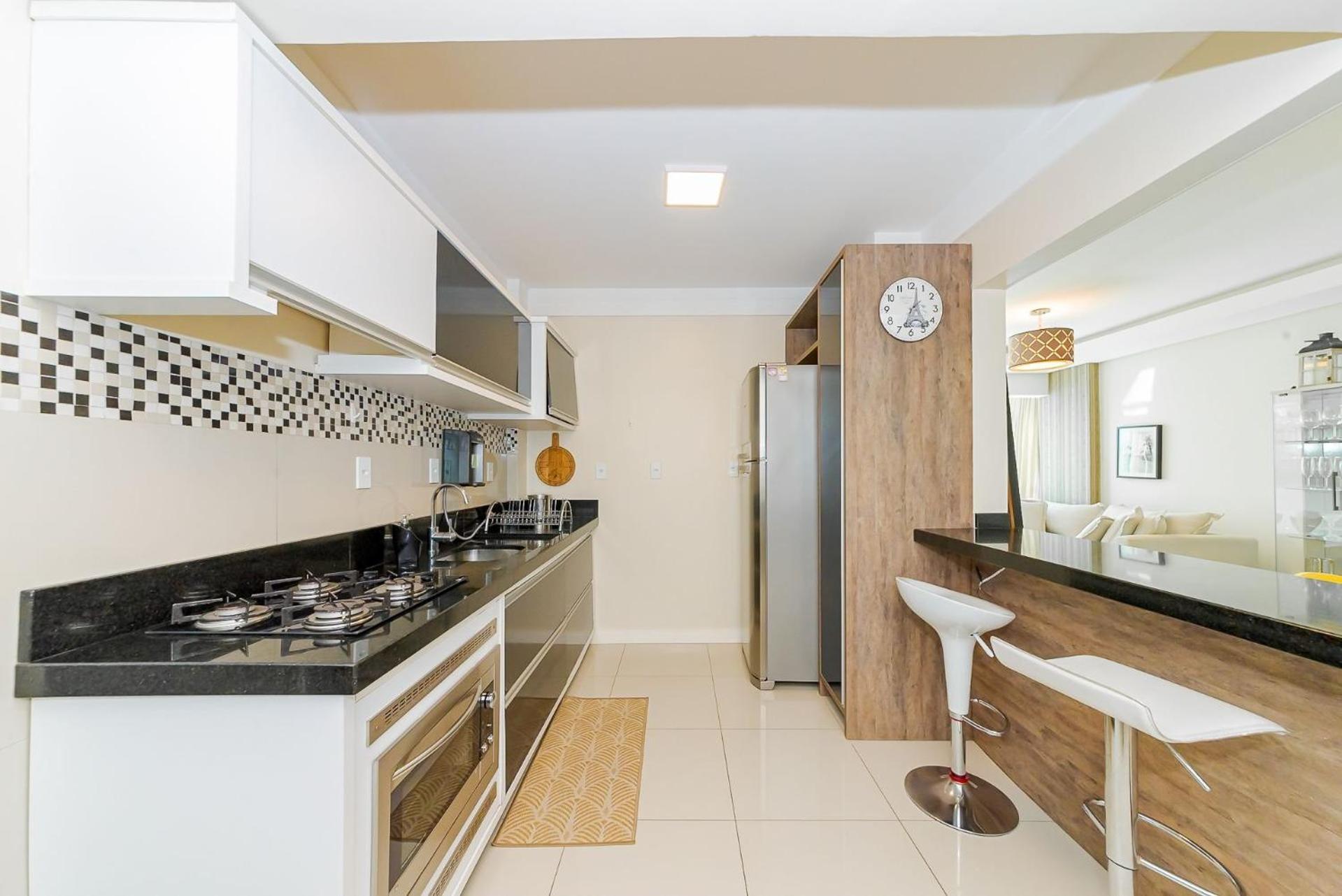 3 Suites Linda Vista Da Orla De Bc A 50M Da Praia - Somente Familiares Balneário Camboriú Zewnętrze zdjęcie